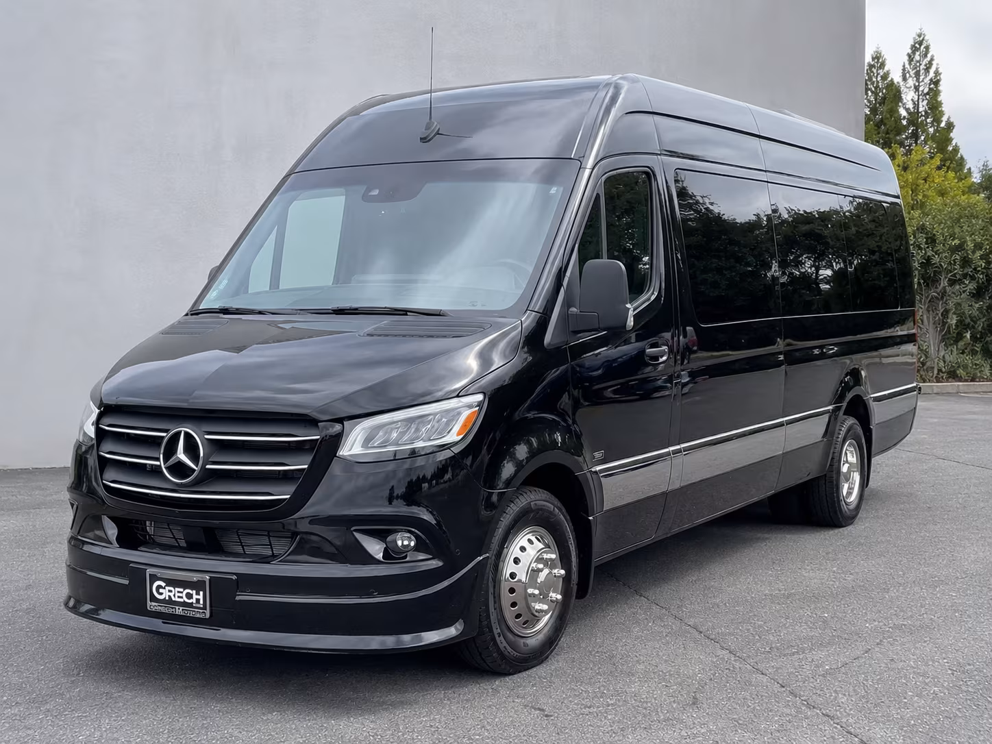 Clovis Airport Shuttle & Transportation party bus exterior