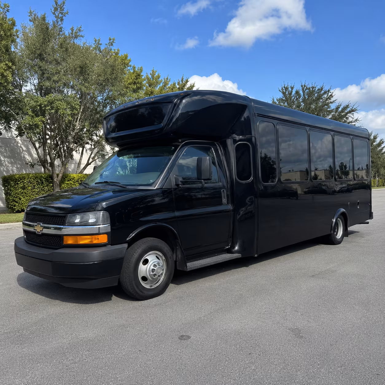 Clovis Winery Tour & Pub Crawl Transportation party bus exterior