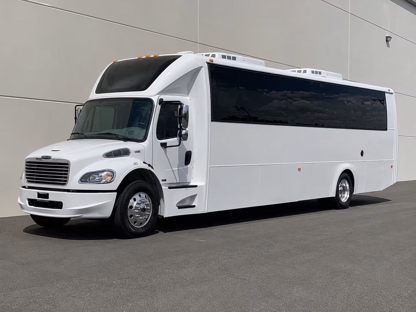 Clovis Winery Tour & Pub Crawl Transportation