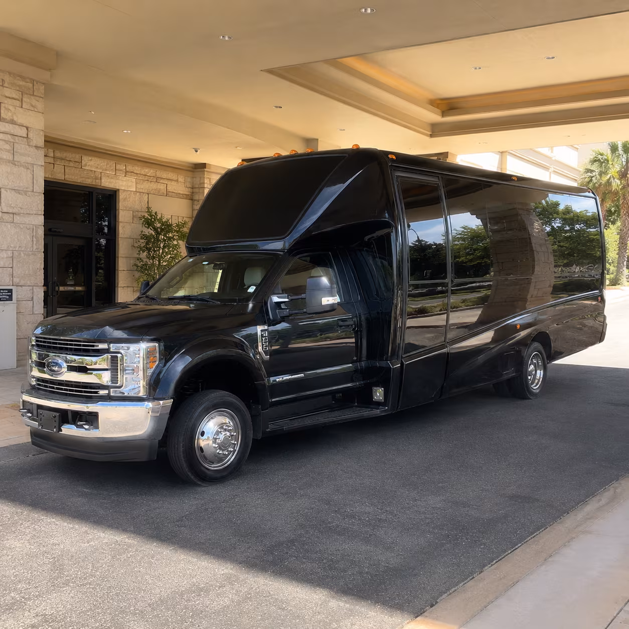 Hanford Winery Tour & Pub Crawl Transportation