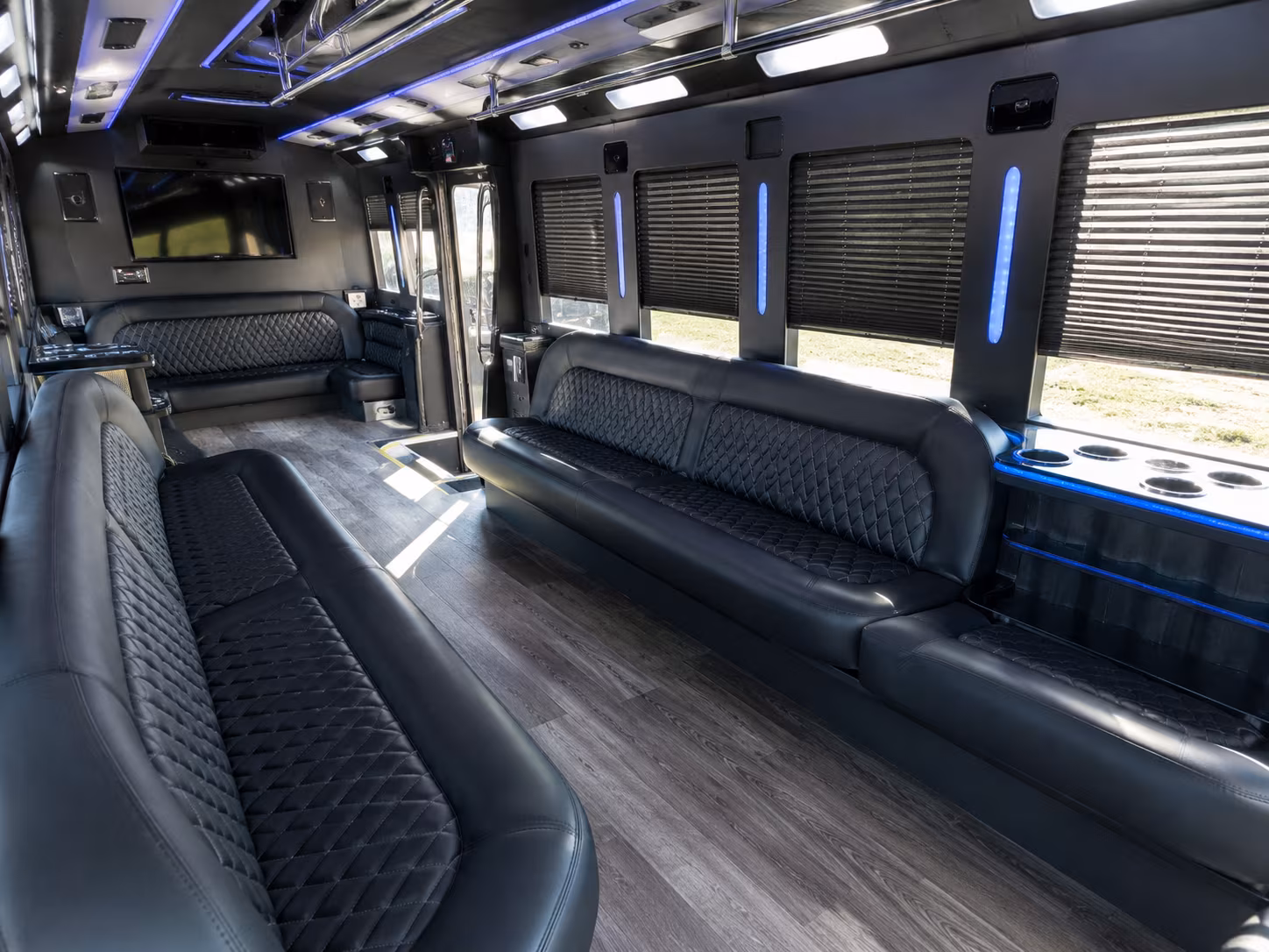 Turlock Winery Tour & Pub Crawl Transportation