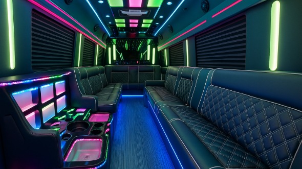 turlock 20 passenger party bus